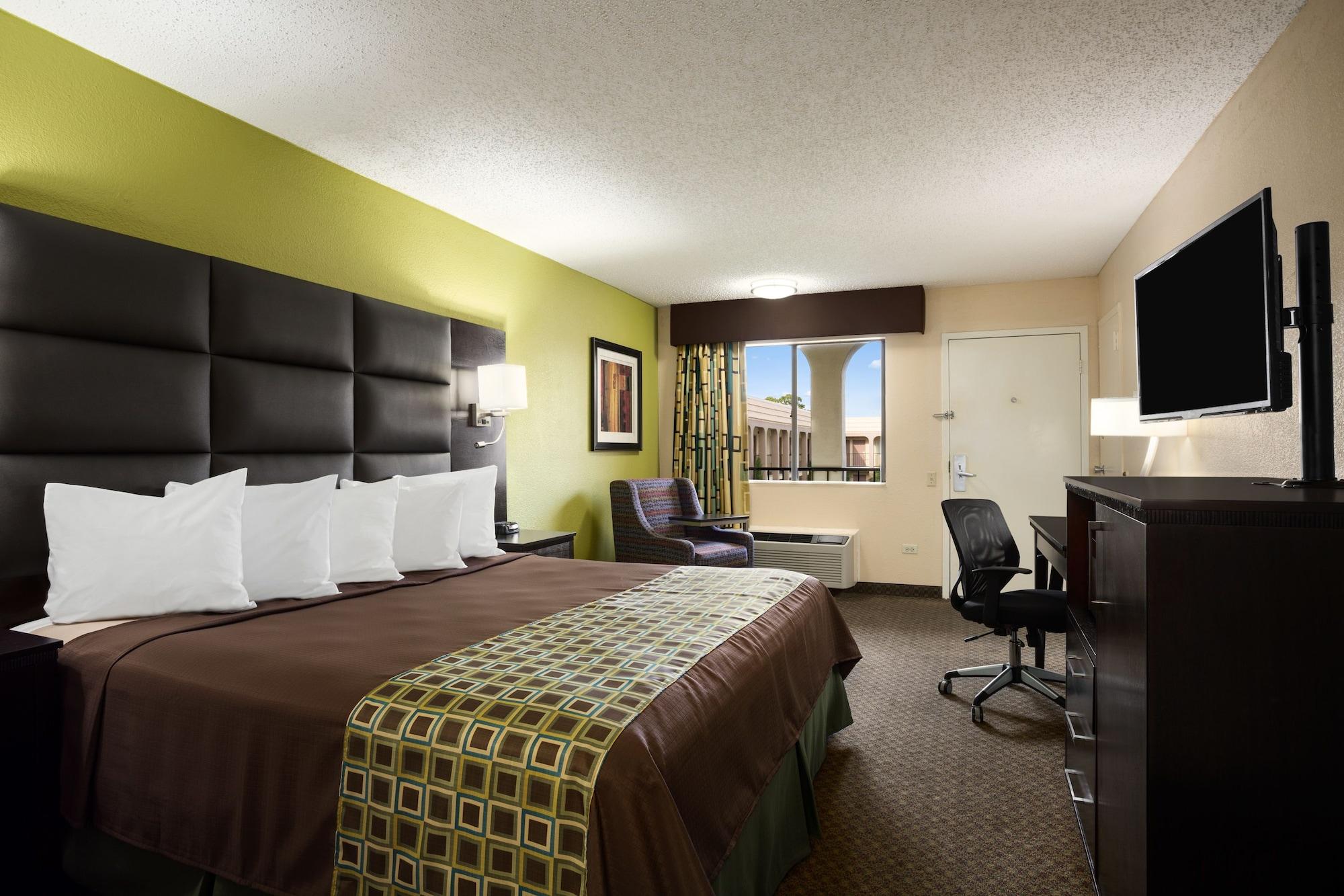 Days By Wyndham Dallas Motel