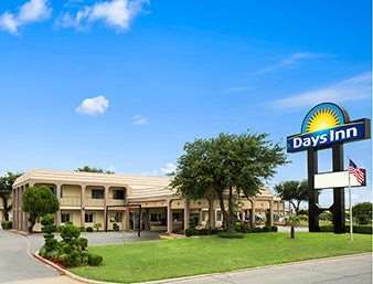 Days By Wyndham Dallas